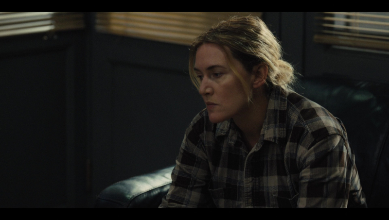 mare_of_easttown_episode_1_2812329.jpg