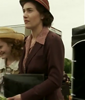 mildred_pierce_making_of_mildred_pierce_2820929.jpg